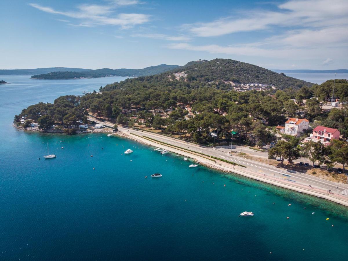 Apartments Villa Julija Mali Lošinj Екстериор снимка