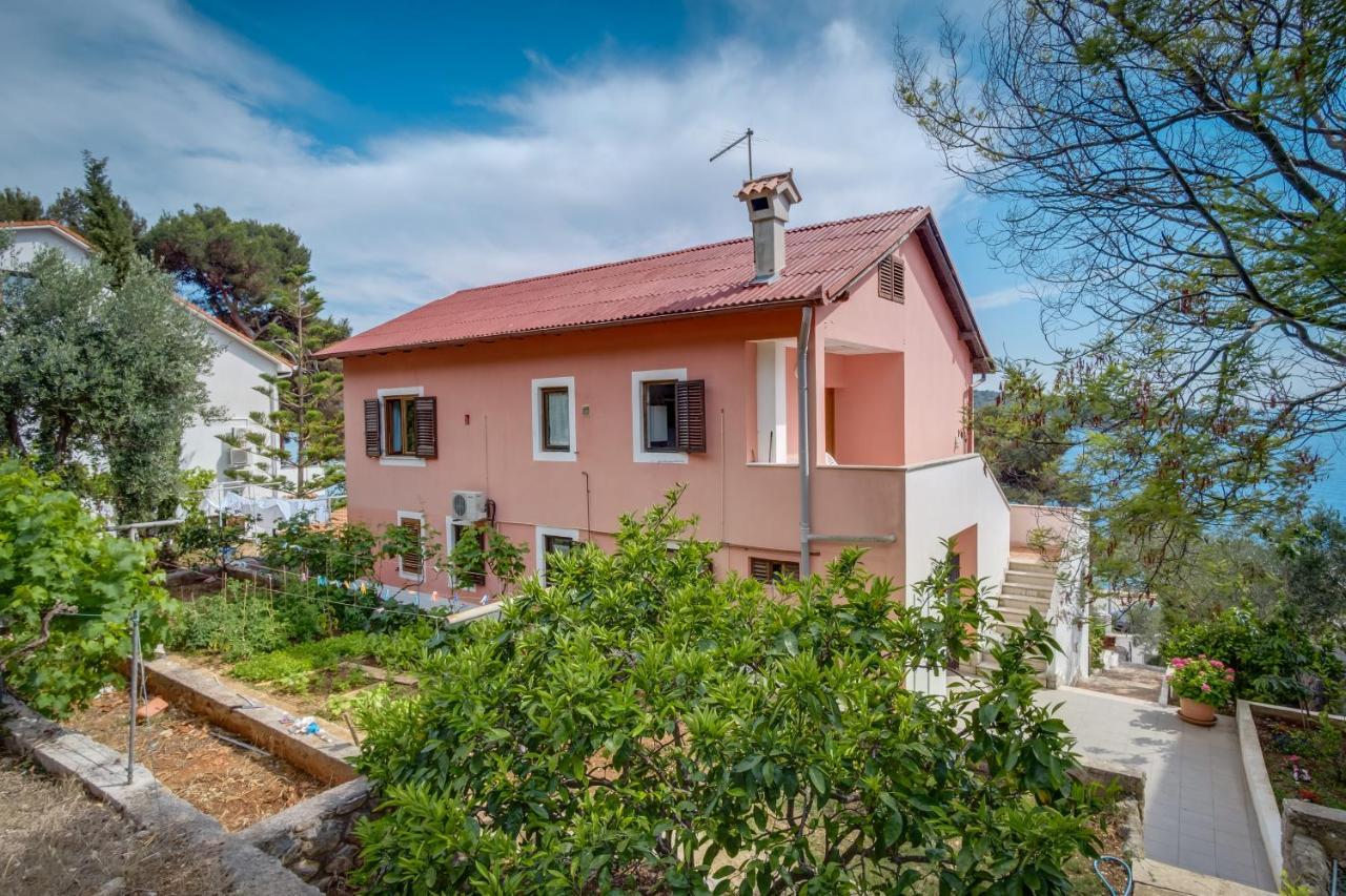 Apartments Villa Julija Mali Lošinj Екстериор снимка