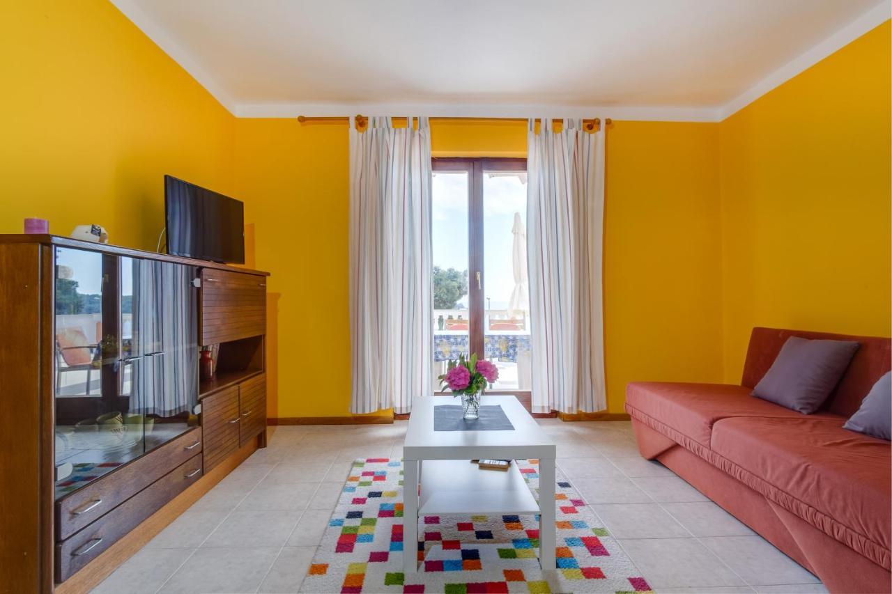 Apartments Villa Julija Mali Lošinj Екстериор снимка