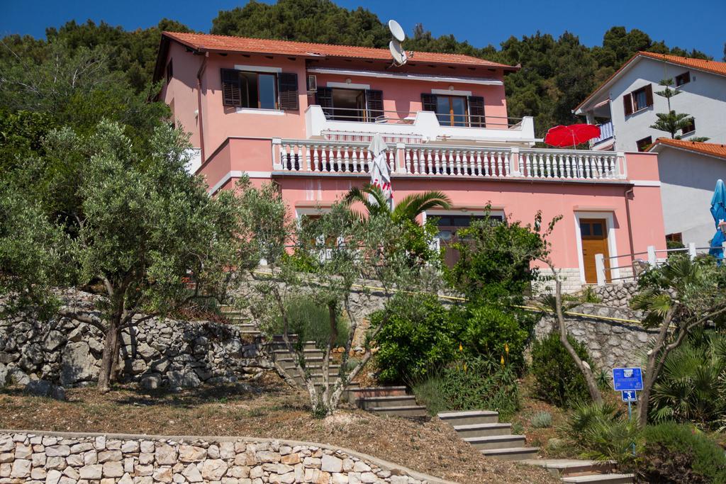 Apartments Villa Julija Mali Lošinj Екстериор снимка