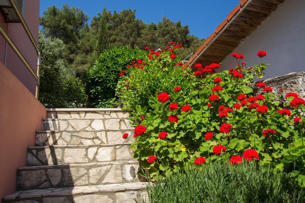 Apartments Villa Julija Mali Lošinj Стая снимка