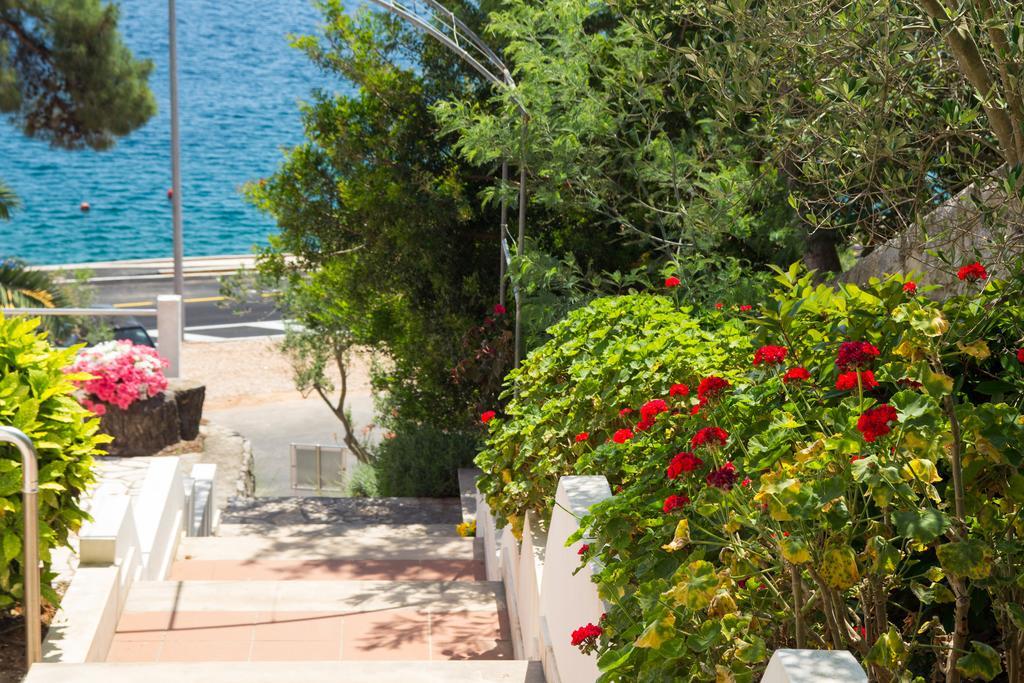 Apartments Villa Julija Mali Lošinj Екстериор снимка