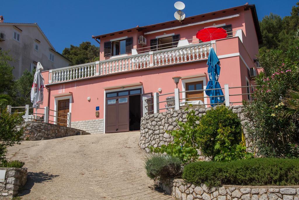 Apartments Villa Julija Mali Lošinj Екстериор снимка