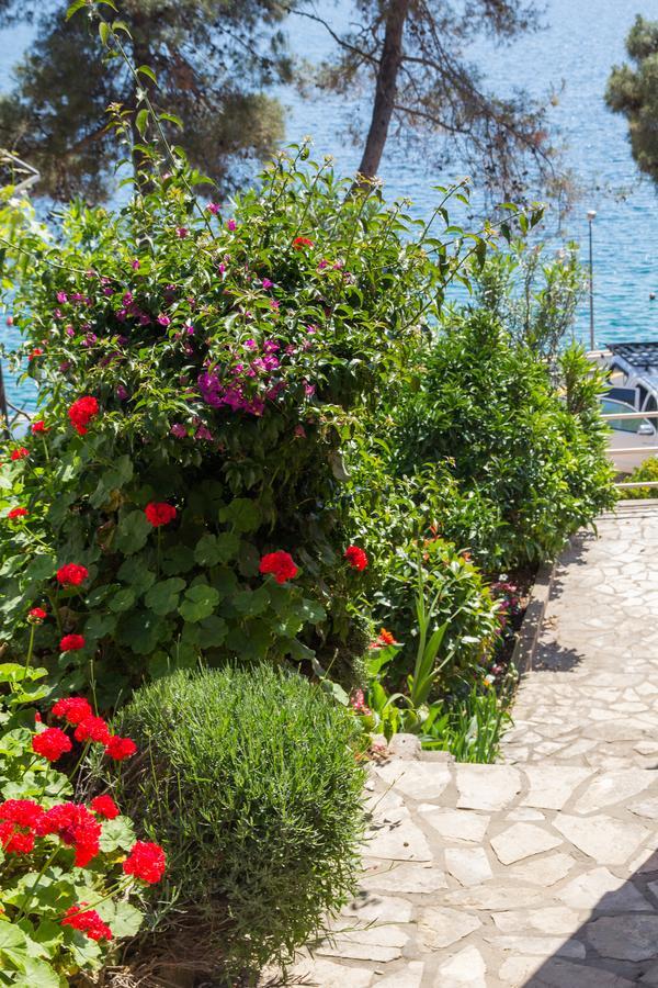 Apartments Villa Julija Mali Lošinj Екстериор снимка