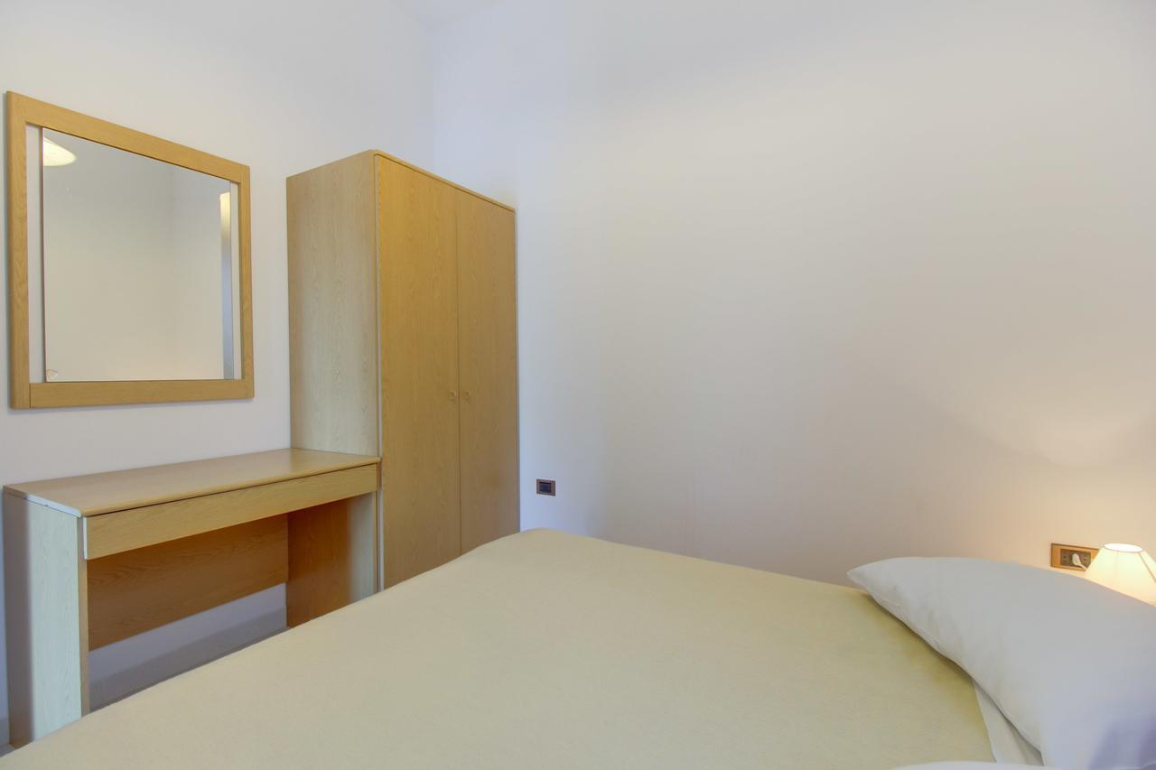 Apartments Villa Julija Mali Lošinj Екстериор снимка