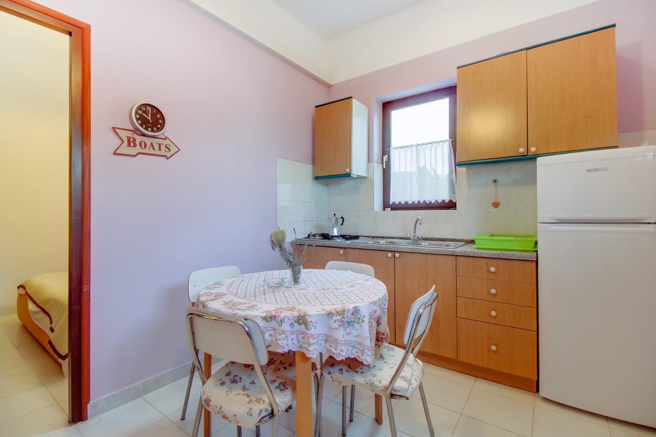 Apartments Villa Julija Mali Lošinj Екстериор снимка